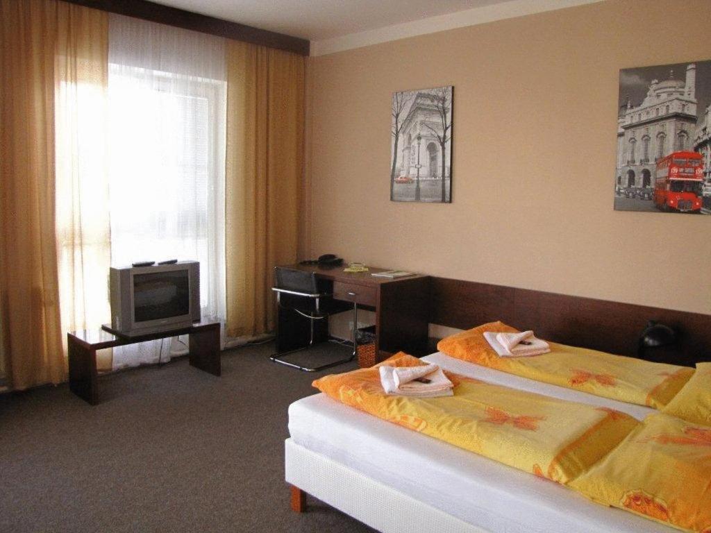 Hotel Bila Ruze Брно Екстер'єр фото