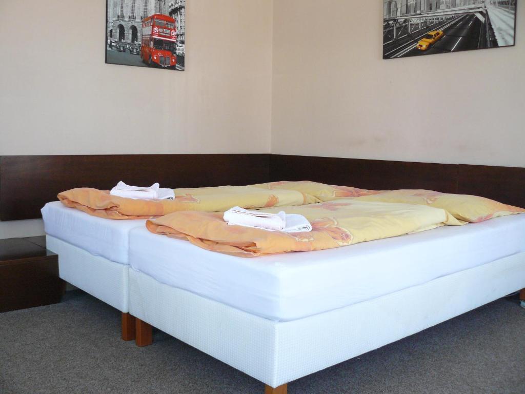 Hotel Bila Ruze Брно Екстер'єр фото