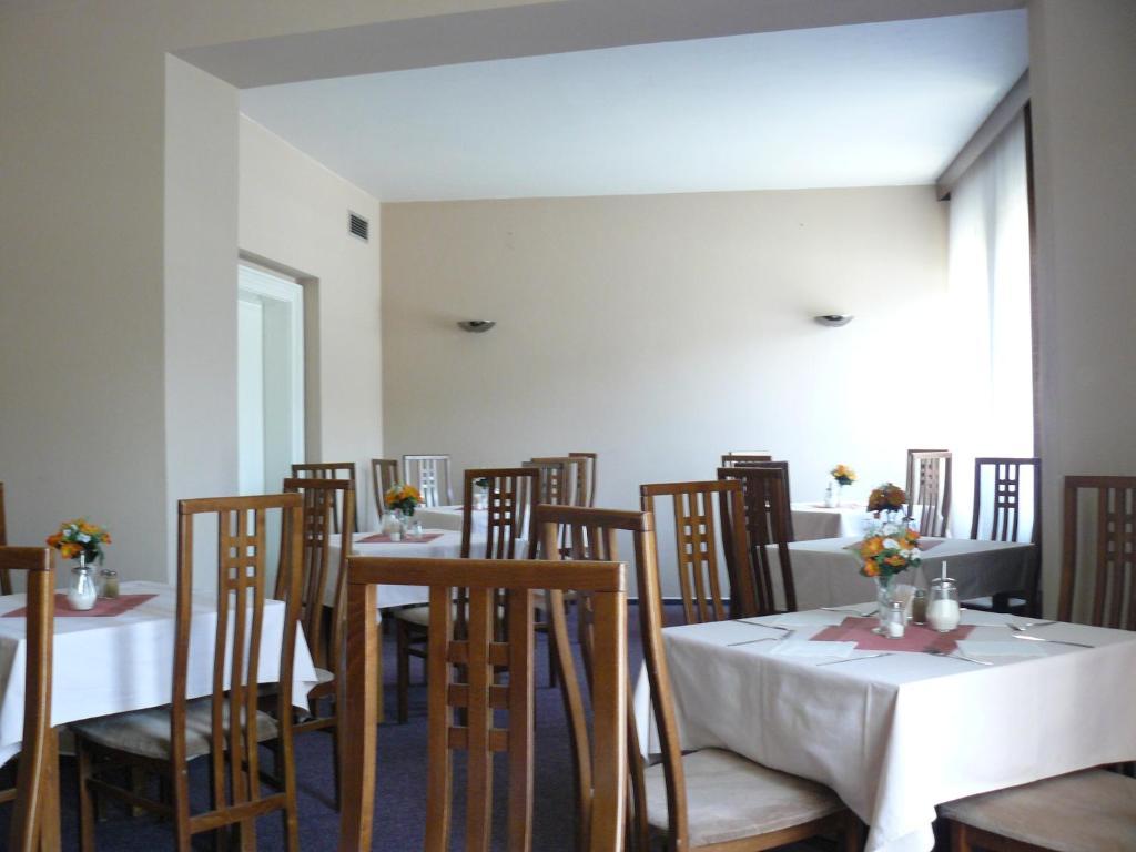 Hotel Bila Ruze Брно Екстер'єр фото
